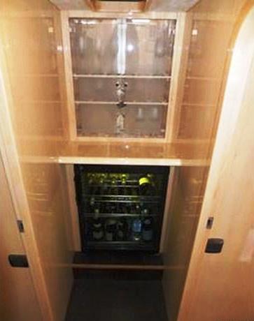 Yacht CATTITUDE -  Wine Cooler.jpg