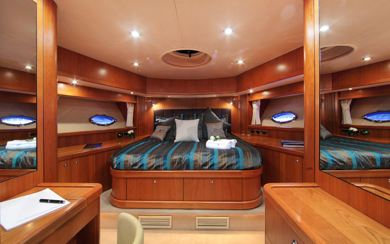 Yacht CHAMPNEYS -  VIP Cabin.jpg