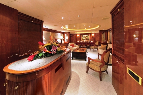 Yacht CRISTALEX -  Main Salon 2.jpg