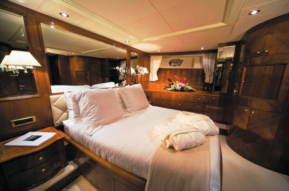 Yacht CRISTALEX -  VIP Cabin.jpg