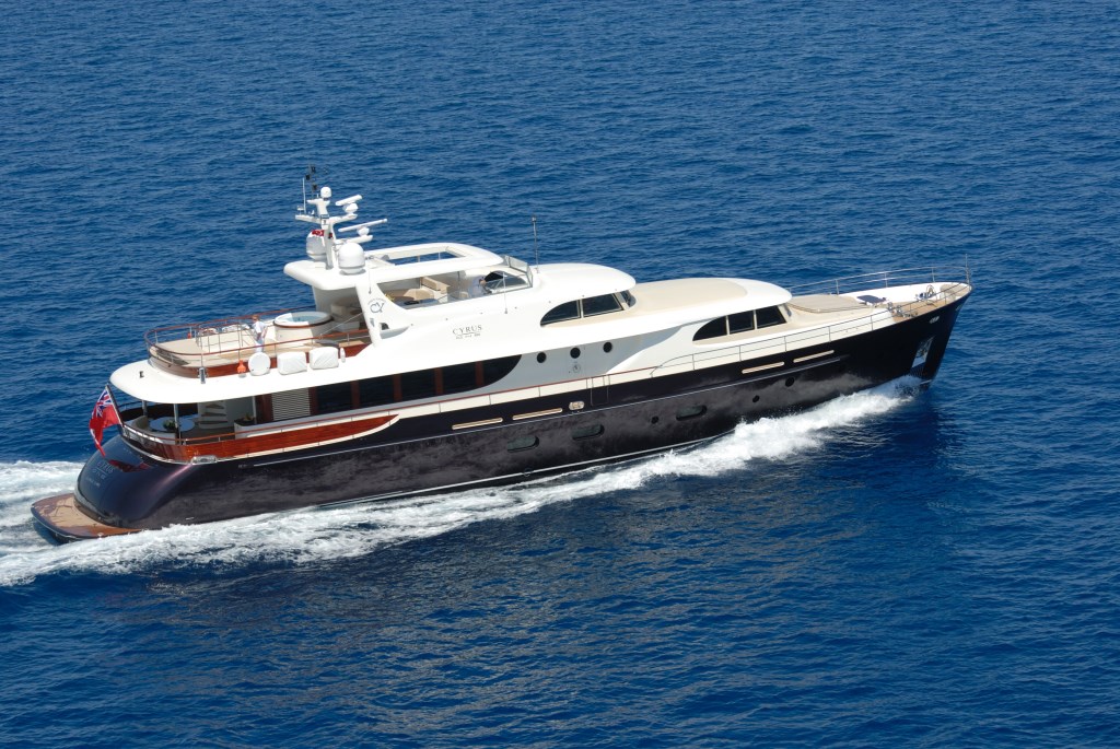 Yacht CYRUS ONE -  Cruising.jpg