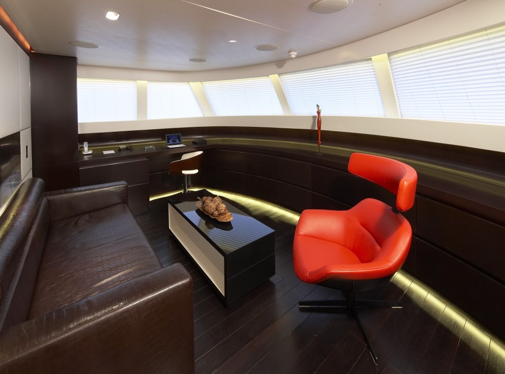 Yacht CYRUS ONE -  Office.jpg