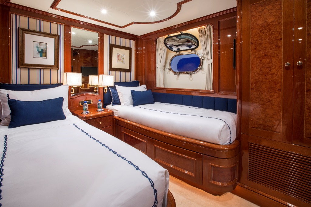 Yacht Camarina Royale -  Twin Cabin 2.jpg