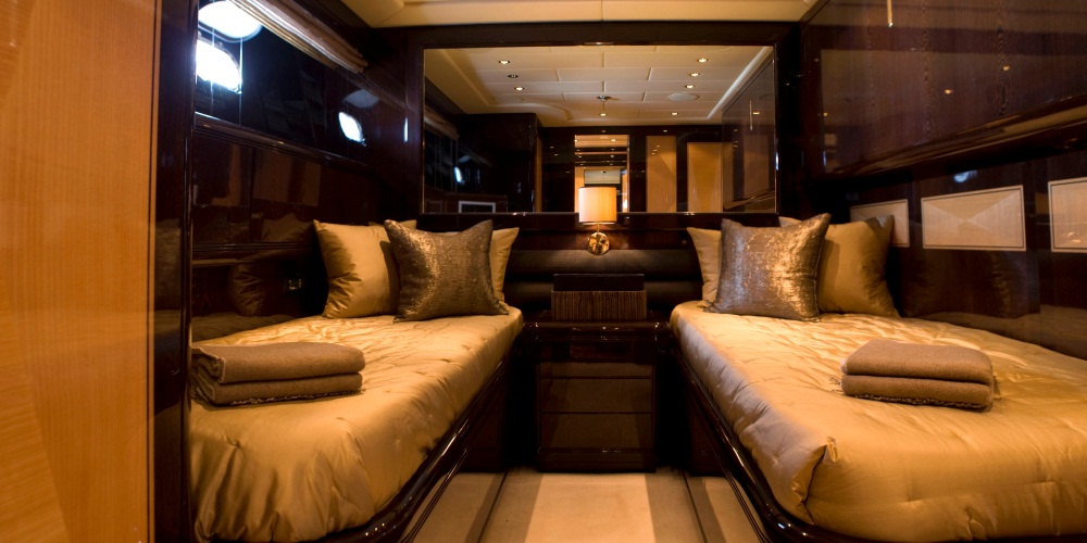 Yacht DELHIA -  Twin Cabin.jpg