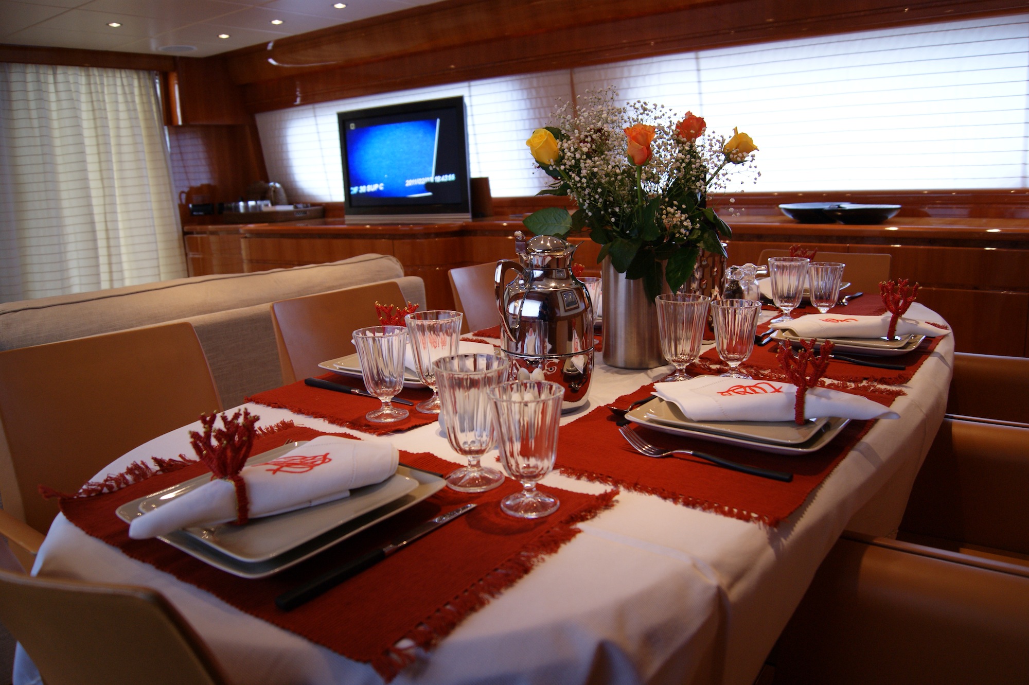 Yacht DILIAS -  Formal Dining.jpg