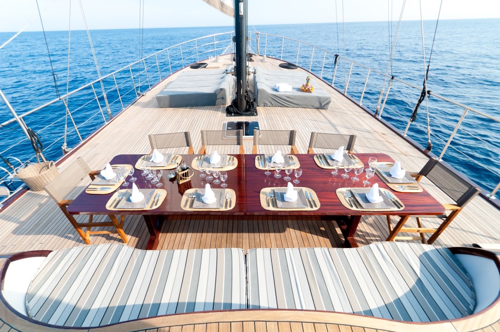 Yacht DOLCE VITA -  Exterior Dining.jpg