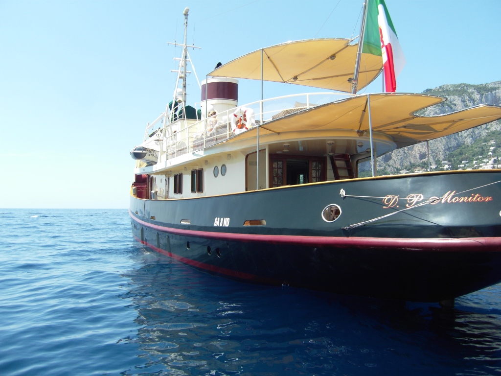 Yacht DP MONITOR - Aft View.jpg
