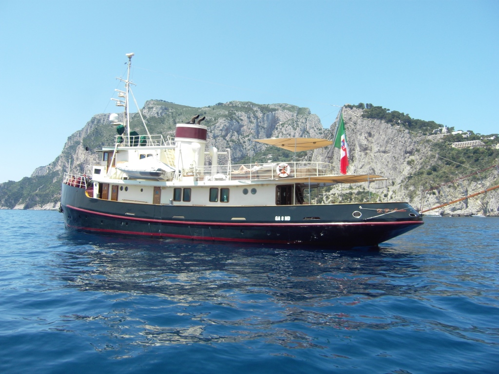 Yacht DP MONITOR - Main.jpg