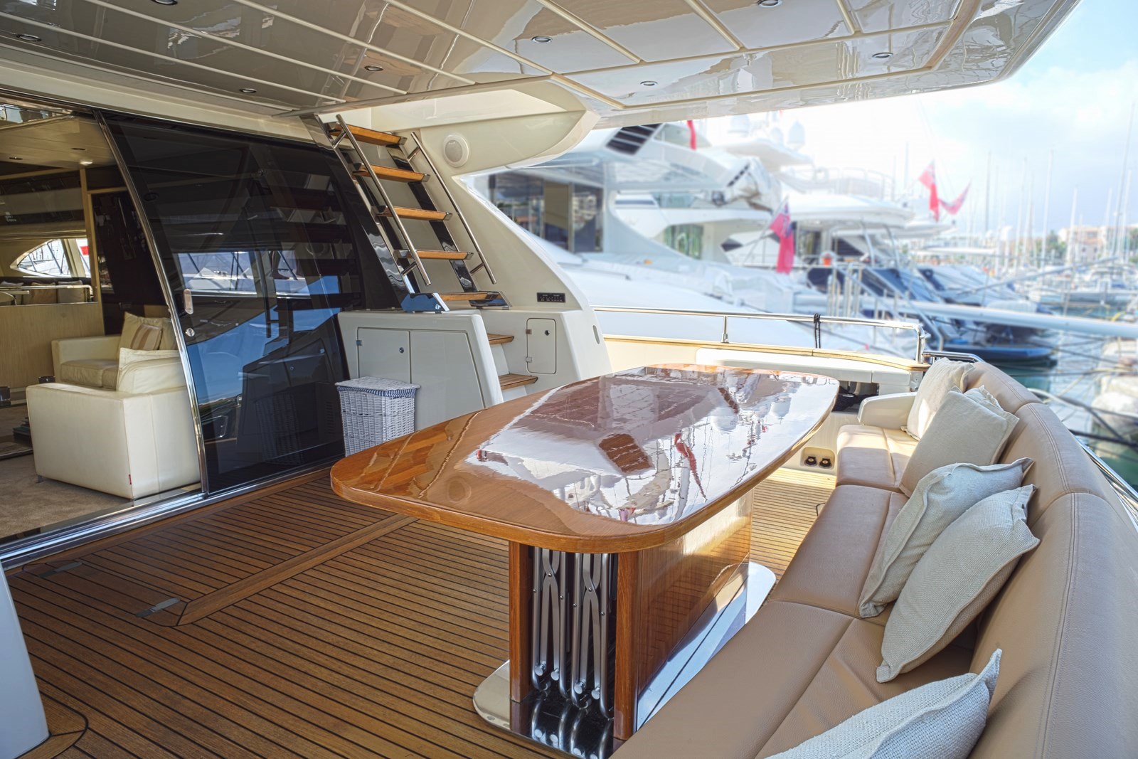Yacht Dolce Mia - Aft Deck.jpg