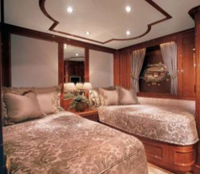 Yacht ENCHANTRESS -  Twin Cabin.jpg