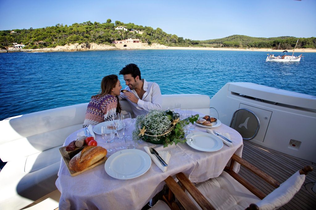 Yacht ESTELADA -  Aft Deck.jpg