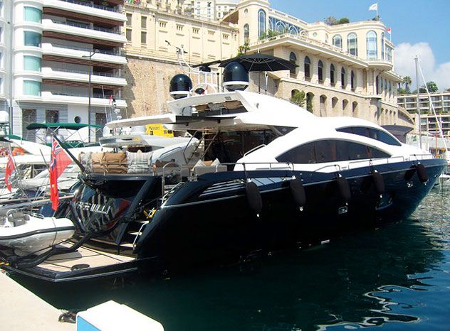 Yacht FREE WILLI -  In Port.jpg