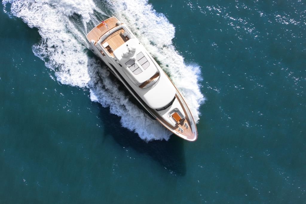Yacht Firefly - Underway.jpg