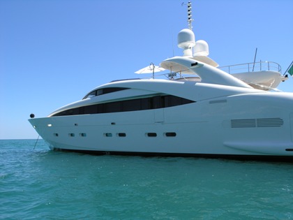 Yacht Firouzeh.jpg