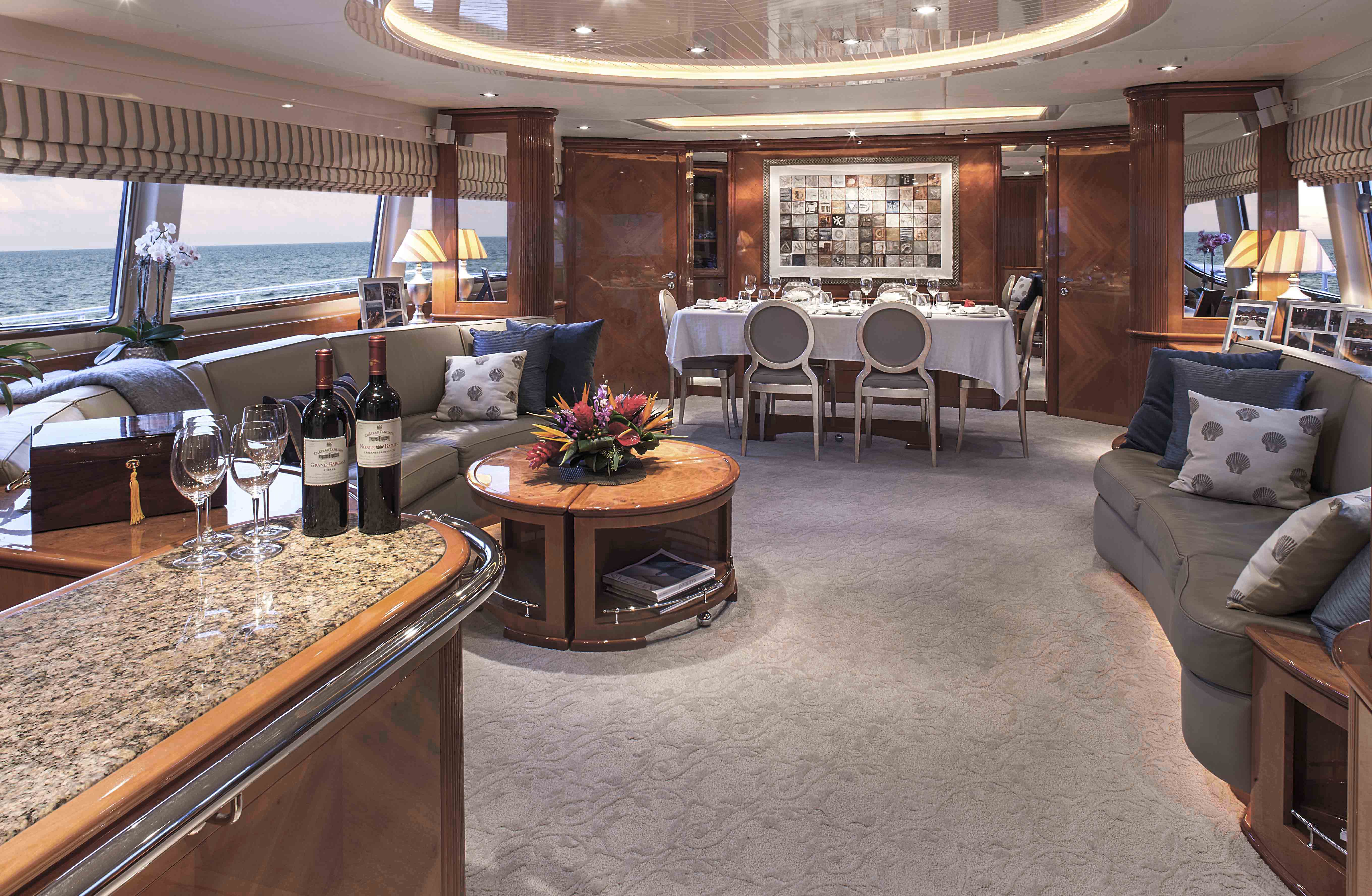 Yacht GRAND BAROSSA - Salon.jpg