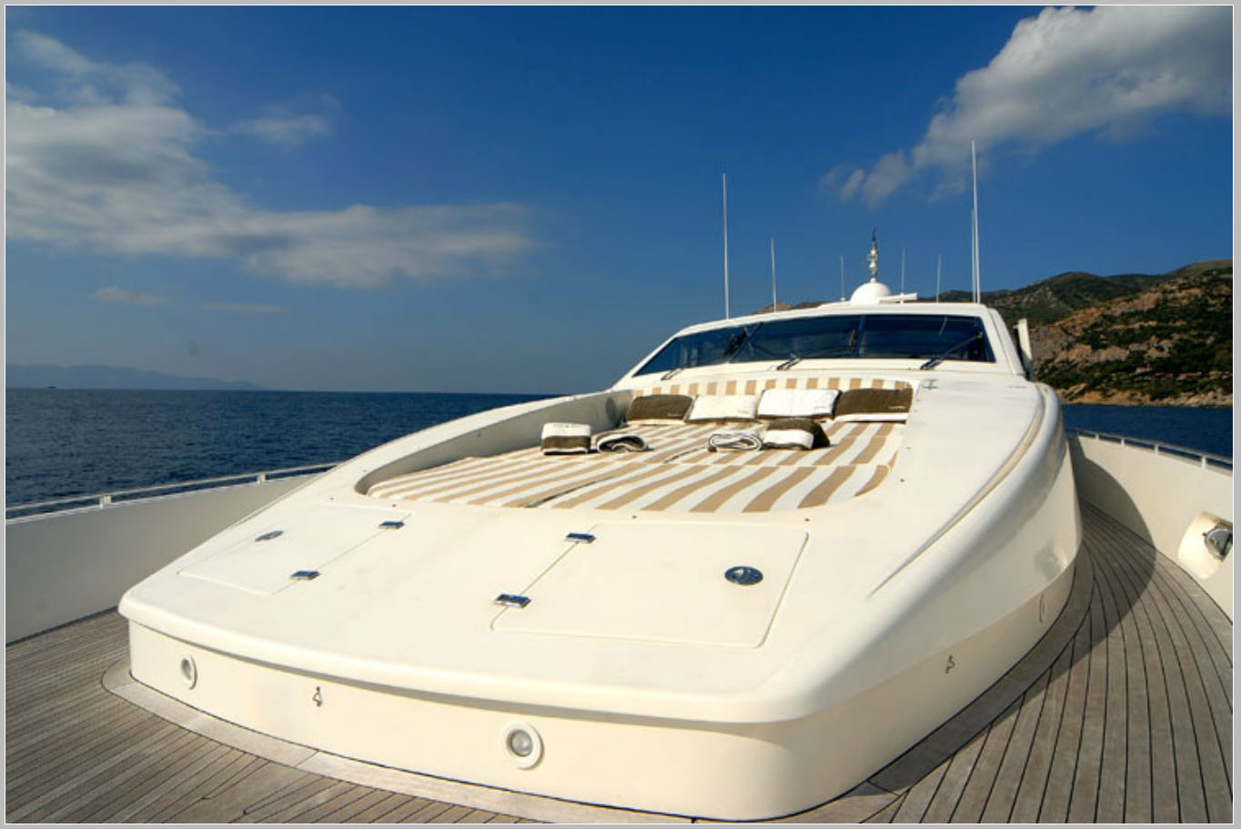 Yacht GREMAT -  Foredeck.jpg