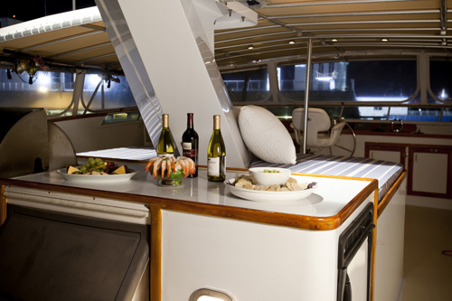Yacht Georgiana - Sundeck bar.jpg