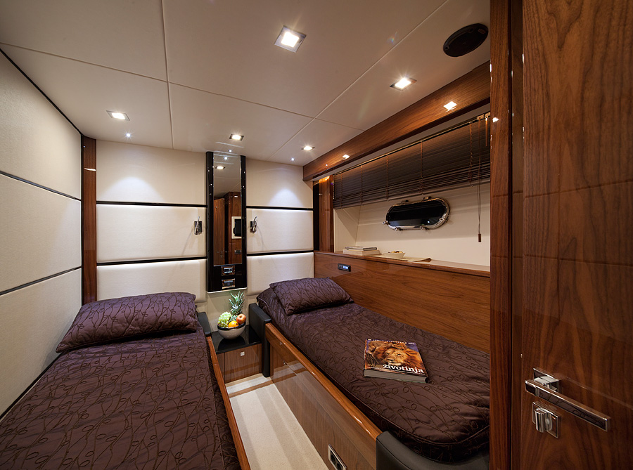 Yacht IMAI -  Twin Cabin 2.jpg
