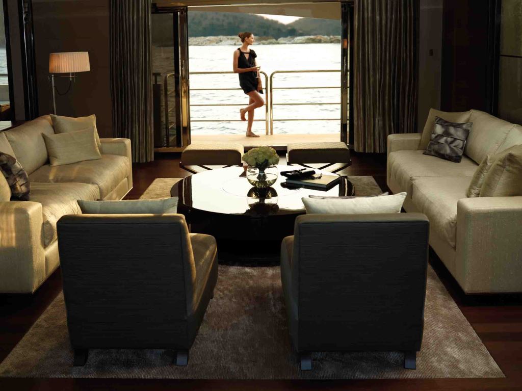 Yacht IMPERIAL PRINCESS -  Main Salon Balcony.jpg