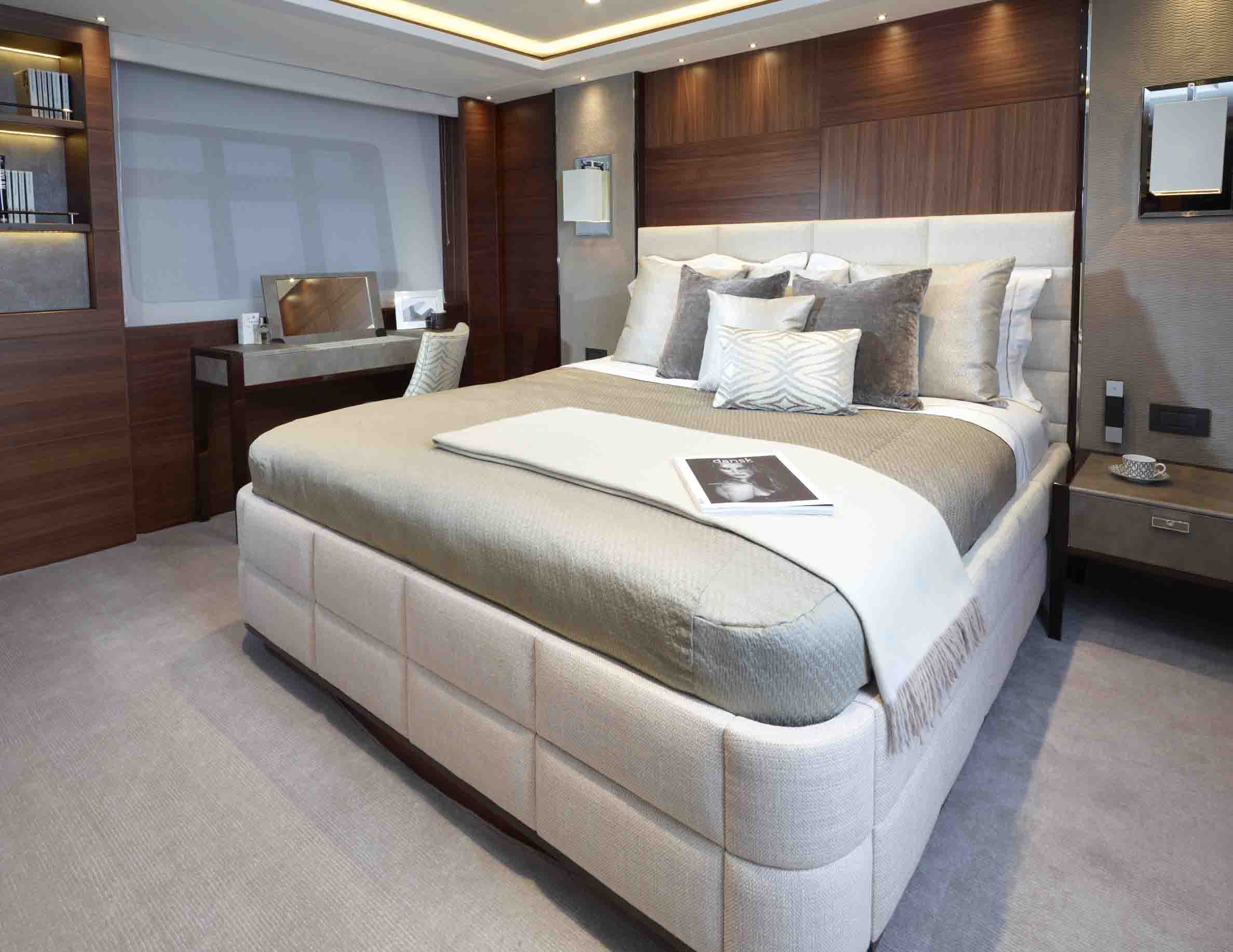 Yacht IMPERIAL PRINCESS -  VIP Cabin.jpg