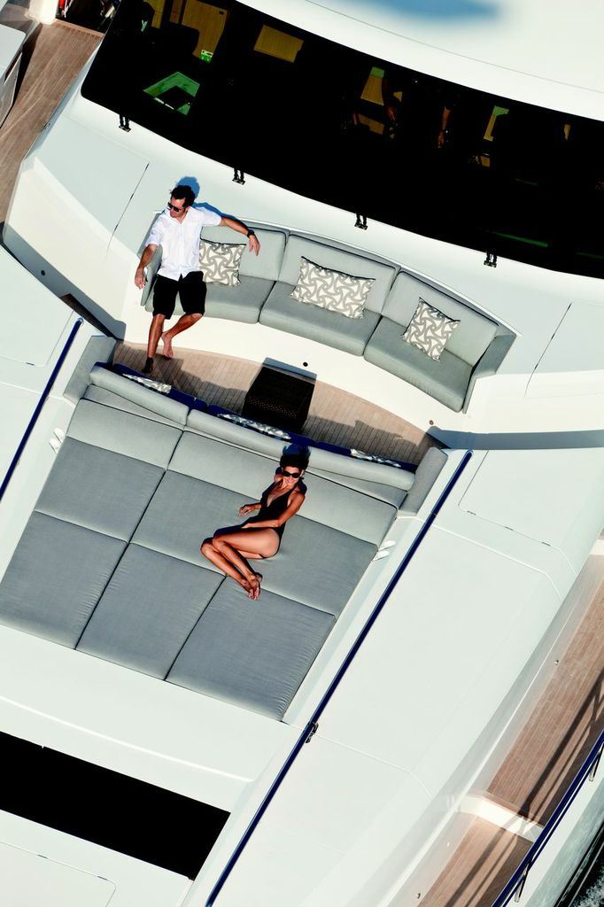 Yacht IMPERIAL PRINCESS - Forward Sunpads.jpg