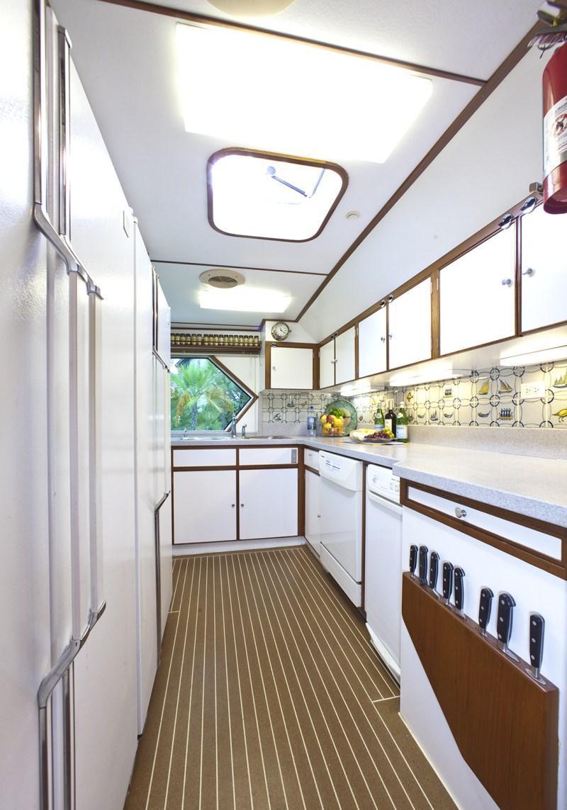 Yacht IMPETUOUS -  Galley.jpg