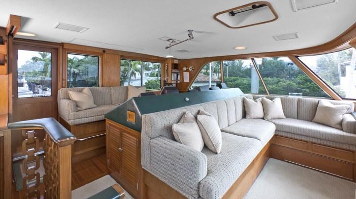 Yacht IMPETUOUS -  Skylounge.jpg