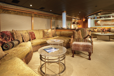 Yacht INDEPENDENCE 2 -  Salon Seating 2.jpg