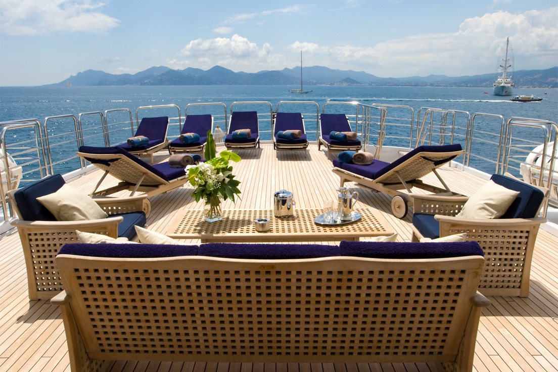 Yacht INSIGNIA - Sundeck Seating.jpg