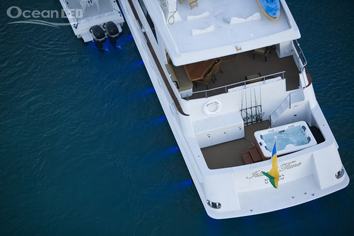 Yacht ISLAND TIME - Jacuzzi from above.jpg
