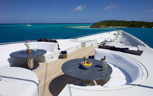 Yacht ISLANDER -  Foredeck.jpg