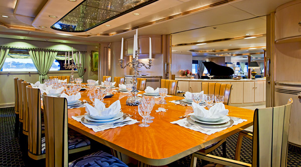 Yacht ISLANDER -  Formal Dining.jpg
