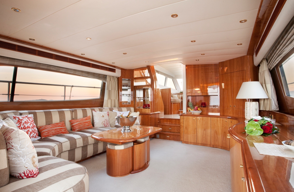 Yacht JINA 1 -  Salon.jpg