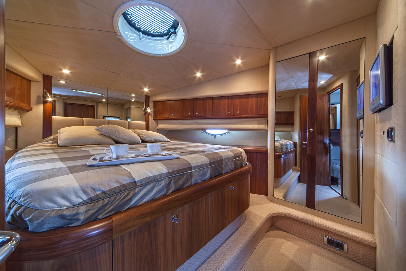 Yacht KATARINA III -  Master Cabin.jpg