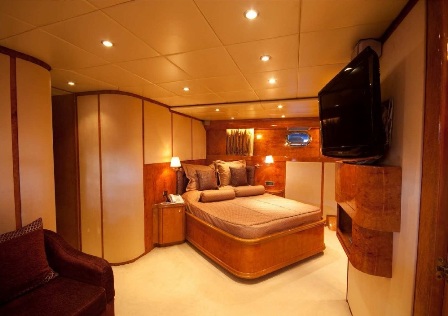 Yacht KENAYL -  Master Cabin.jpg