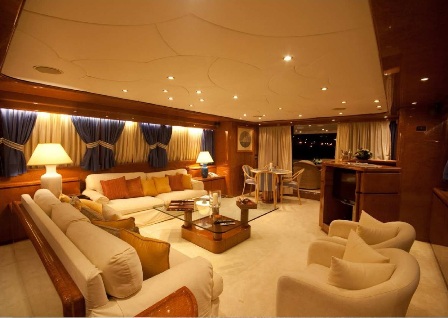 Yacht KENAYL -  Salon.jpg