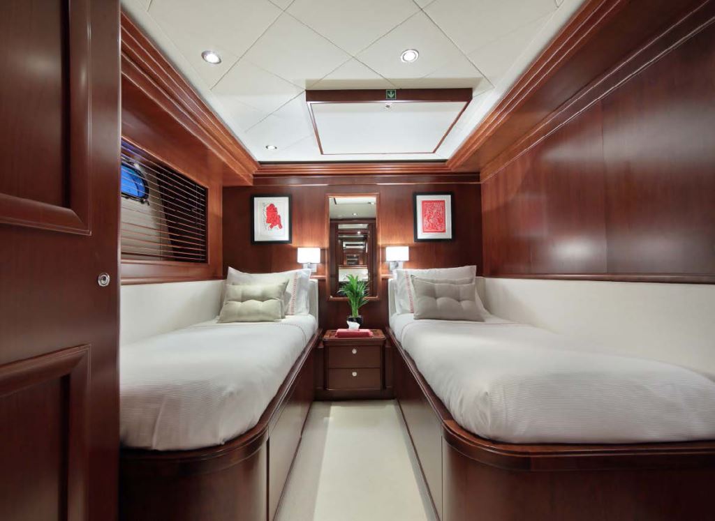 Yacht LADY SOUL -  Twin Cabin.jpg