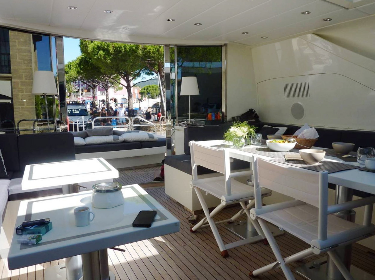 Yacht LAST CHANCE -  Deck Salon 3.jpg