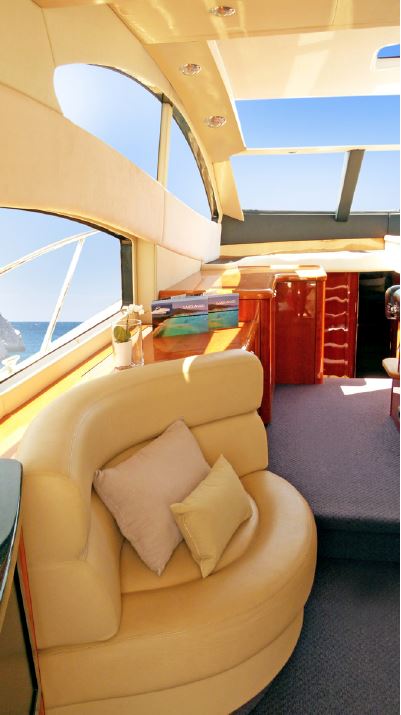 Yacht LUCIANO - Salon Seating.jpg