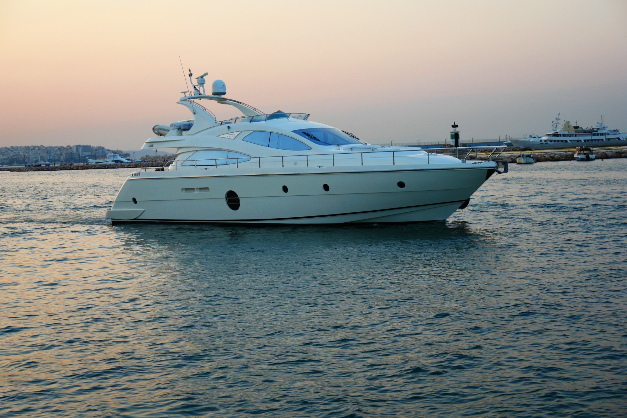 Yacht LUCIGNOLO -  Main.jpg