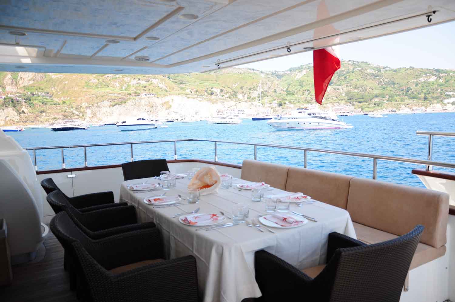 Yacht MALO -  Aft Deck Al fresco.jpg