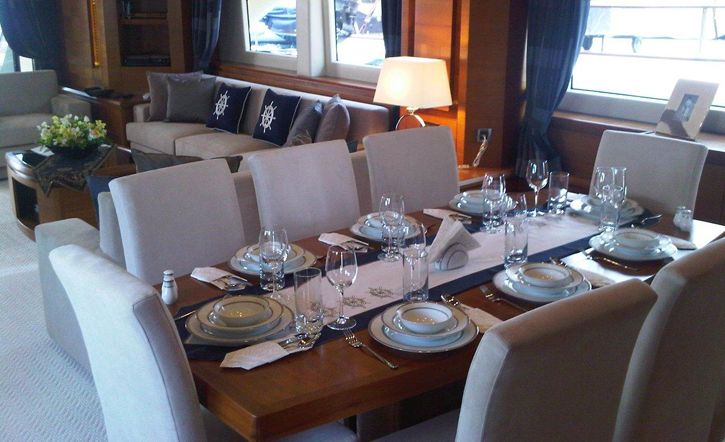 Yacht MERVE - Dining.jpg