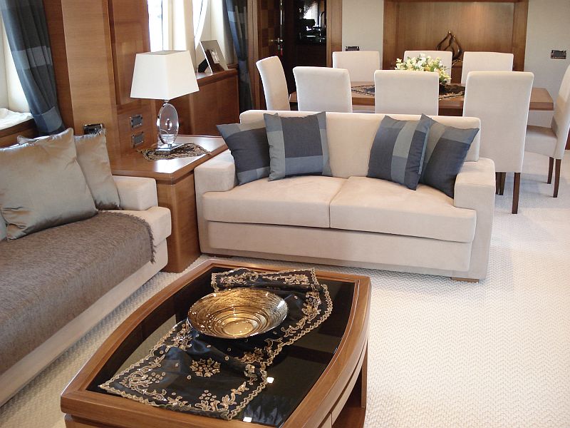 Yacht MERVE - Salon Seating.jpg