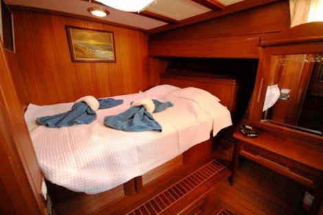 Yacht MIKADO -  Guest Cabin 2.jpg
