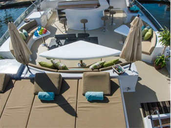 Yacht MIRACLE - Flybridge and Spa Pool.jpg