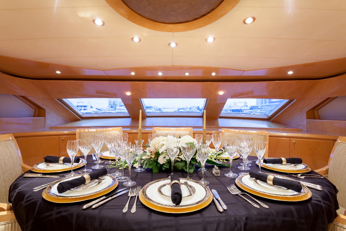 Yacht MIRACLE - Formal Dining.jpg