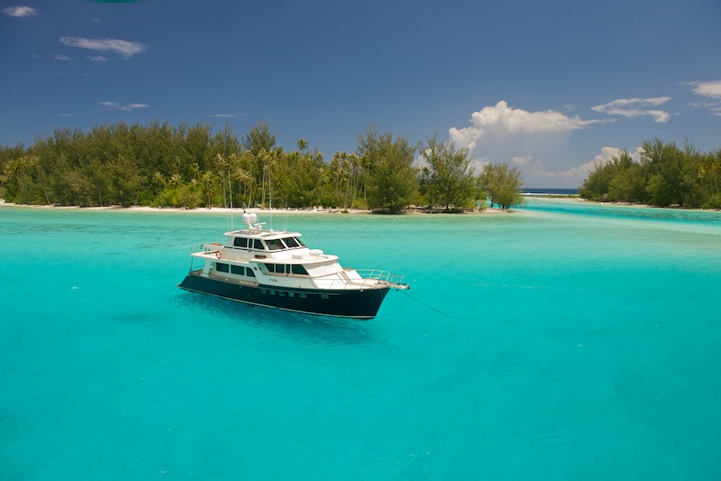 Yacht MISS KULANI -  Chartering in Tahiti.jpg