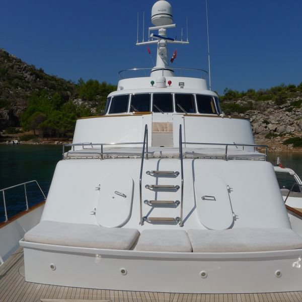 Yacht MIZAR -  Foredeck.jpg