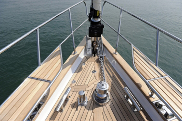 Yacht MORE MAGIC -  Bow.jpg