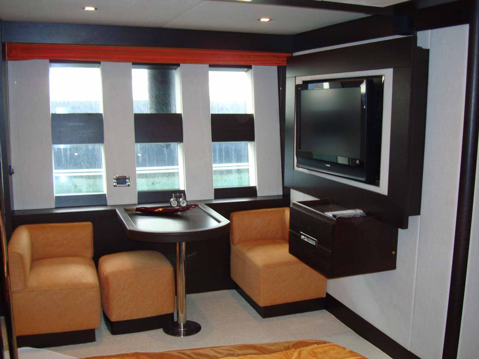 Yacht MR LOUIS -  Salon.jpg